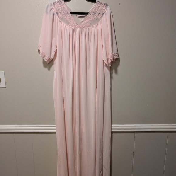Shadowline Other - Vintage Shadow Line Elegant Pink Lace Nightgown L